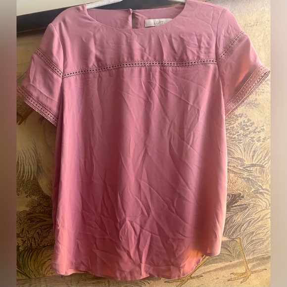 LOFT Mauve Dusty Pink Crochet Lace Details Short Sleeve Blouse SZ Medium - Picture 1 of 6